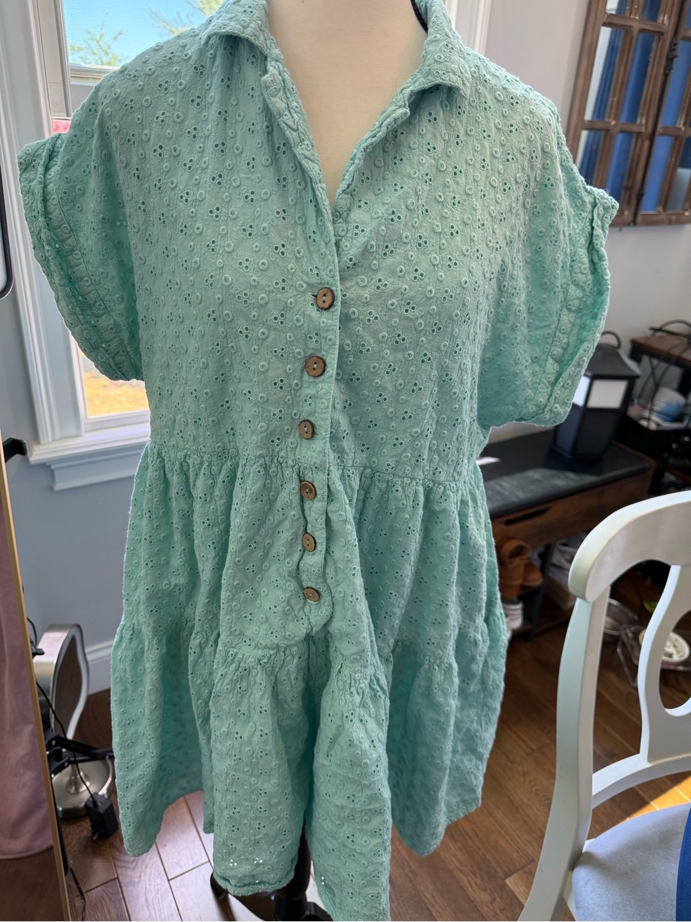 Uncle Frank Adorable Aqua Eyelet Wooden Button-Front Romper Size Large